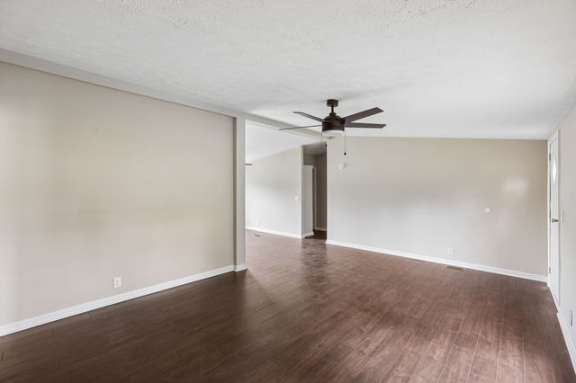 208 Orchard Ln, Bell Buckle, TN 37020
