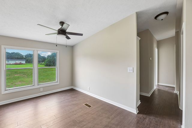 208 Orchard Ln, Bell Buckle, TN 37020