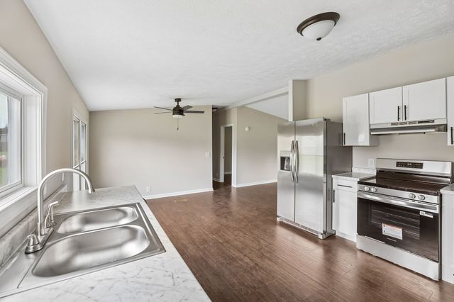 208 Orchard Ln, Bell Buckle, TN 37020