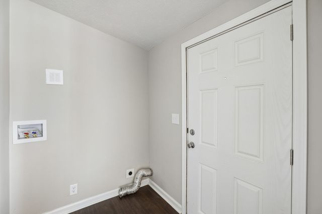 208 Orchard Ln, Bell Buckle, TN 37020