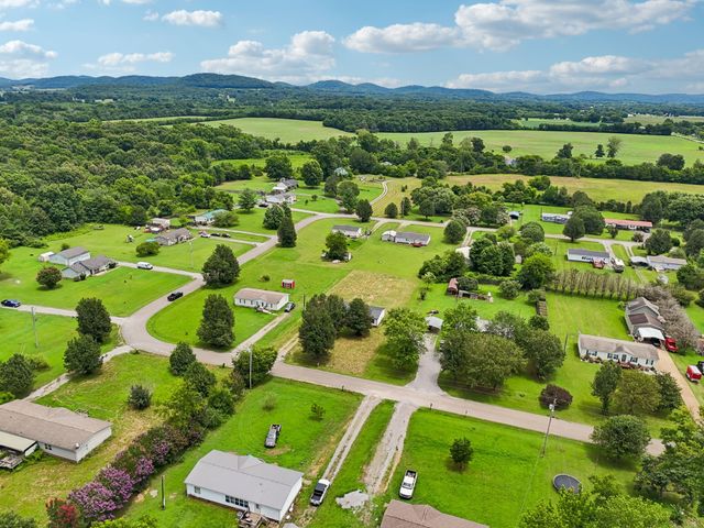 208 Orchard Ln, Bell Buckle, TN 37020