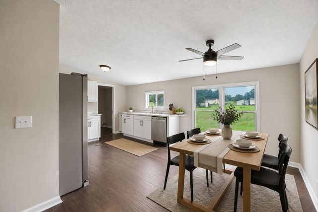 208 Orchard Ln, Bell Buckle, TN 37020