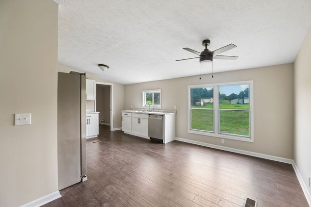 208 Orchard Ln, Bell Buckle, TN 37020
