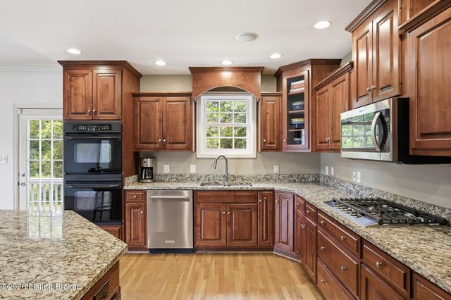 3000 Heather Green Blvd, La Grange, KY 40031