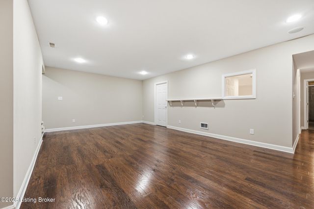 3000 Heather Green Blvd, La Grange, KY 40031