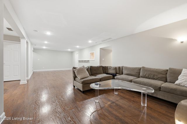 3000 Heather Green Blvd, La Grange, KY 40031