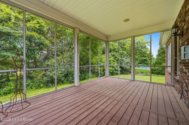 3000 Heather Green Blvd, La Grange, KY 40031