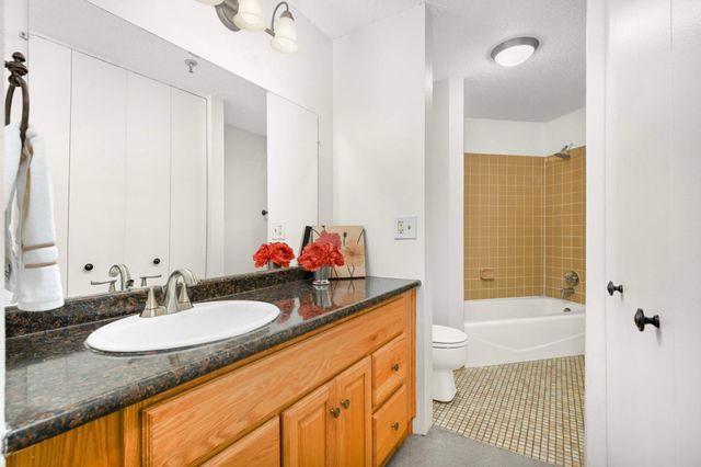 3141 Dean Court 102, Minneapolis, MN 55416