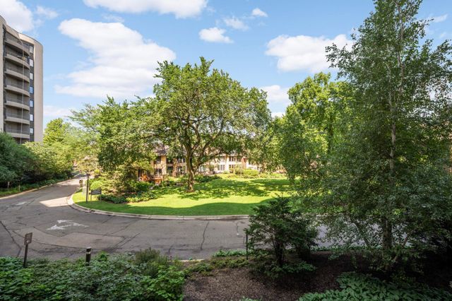 3141 Dean Court 102, Minneapolis, MN 55416