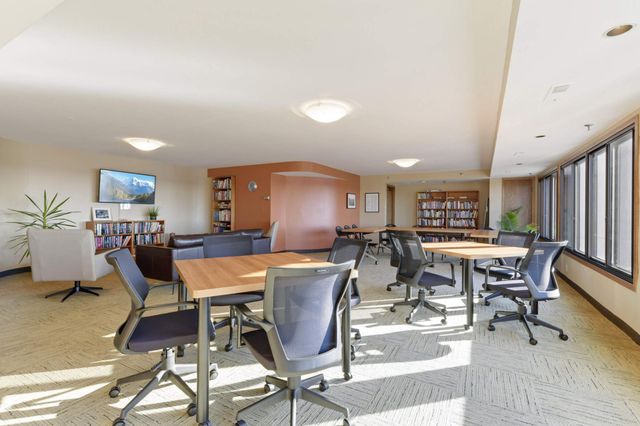 3141 Dean Court 102, Minneapolis, MN 55416