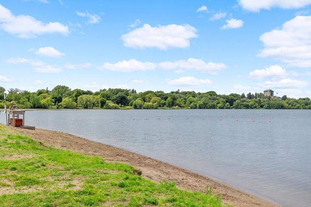 3141 Dean Court 102, Minneapolis, MN 55416