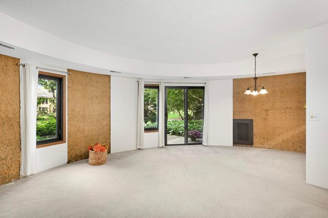 3141 Dean Court 102, Minneapolis, MN 55416