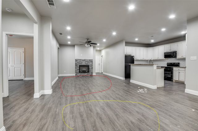 1812 Carrington Drive, Glenn Heights, TX 75154