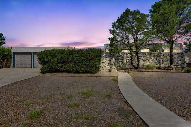 8901 Osuna Road NE, Albuquerque, NM 87111