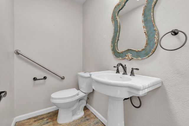 8901 Osuna Road NE, Albuquerque, NM 87111