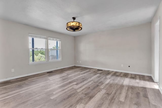 8901 Osuna Road NE, Albuquerque, NM 87111