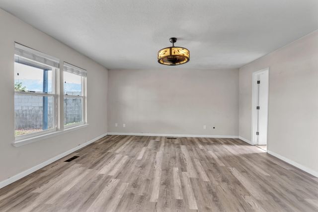 8901 Osuna Road NE, Albuquerque, NM 87111