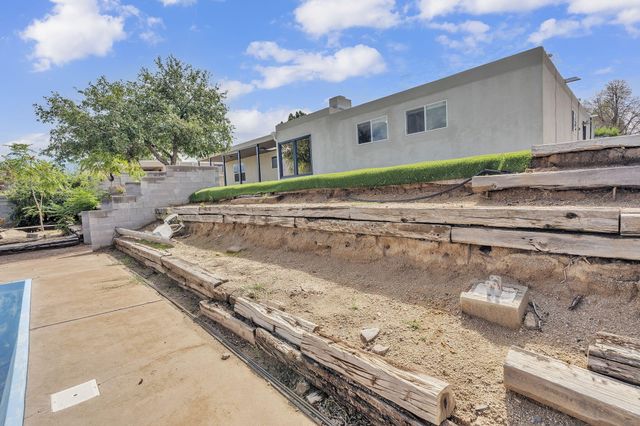 8901 Osuna Road NE, Albuquerque, NM 87111