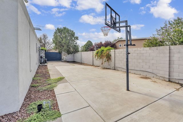 8901 Osuna Road NE, Albuquerque, NM 87111