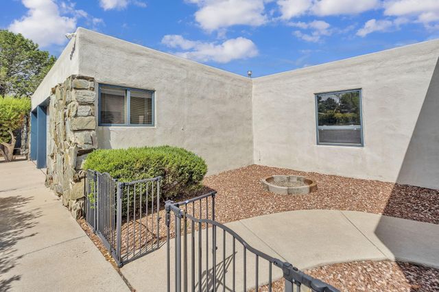 8901 Osuna Road NE, Albuquerque, NM 87111