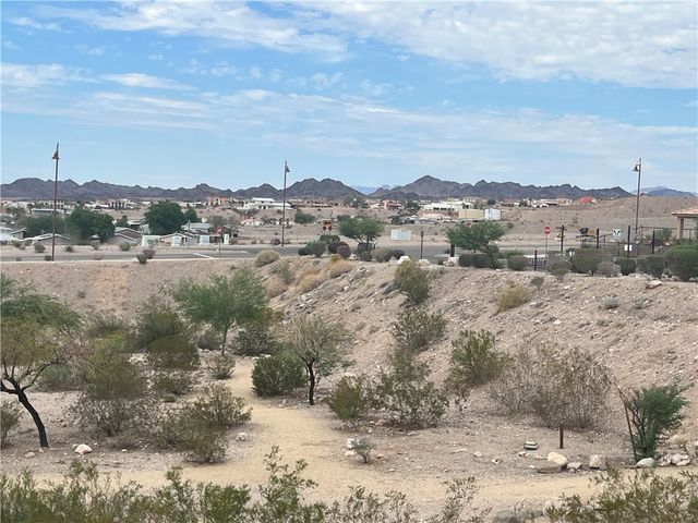 2657 Kingman Drive, Bullhead City, AZ 86429