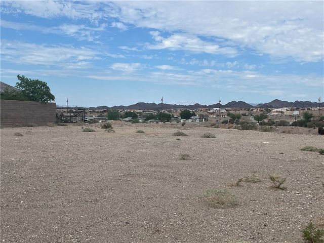 2657 Kingman Drive, Bullhead City, AZ 86429