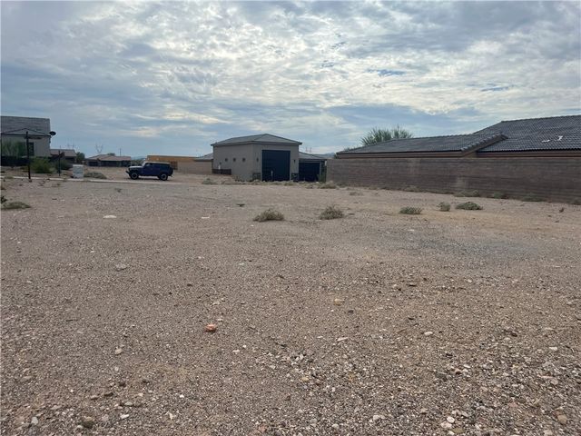 2657 Kingman Drive, Bullhead City, AZ 86429