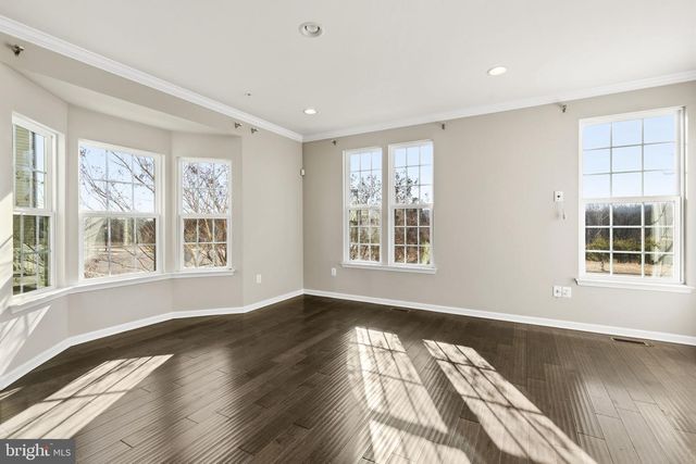 10512 PRESIDENTIAL PKWY, Upper Marlboro, MD 20772