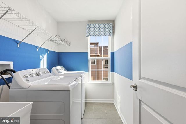 10512 PRESIDENTIAL PKWY, Upper Marlboro, MD 20772