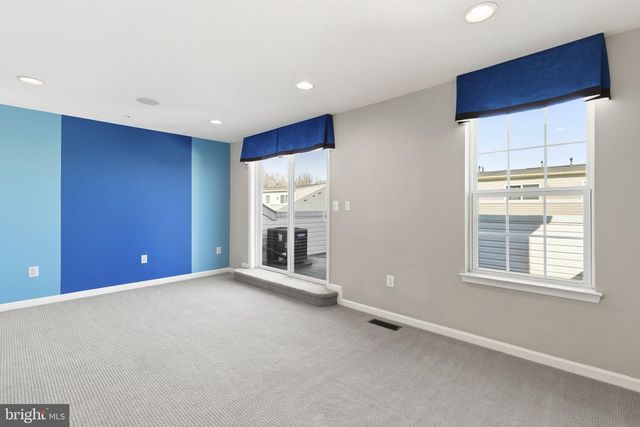 10512 PRESIDENTIAL PKWY, Upper Marlboro, MD 20772