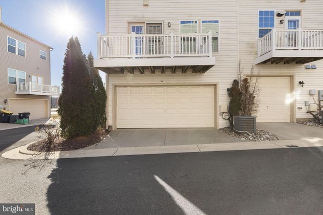 10512 PRESIDENTIAL PKWY, Upper Marlboro, MD 20772