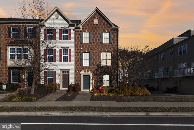 10512 PRESIDENTIAL PKWY, Upper Marlboro, MD 20772