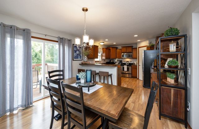 14616 Hickory Drive, Urbandale, IA 50323