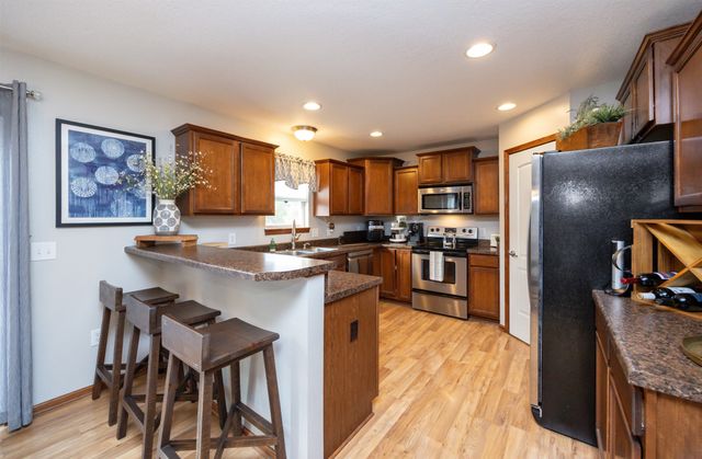 14616 Hickory Drive, Urbandale, IA 50323