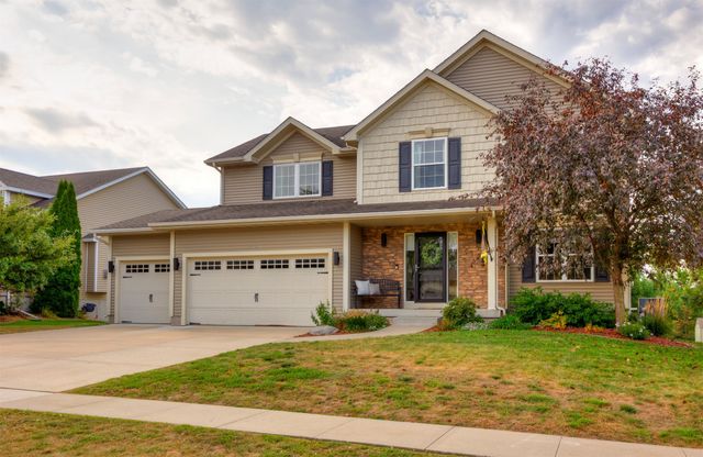 14616 Hickory Drive, Urbandale, IA 50323