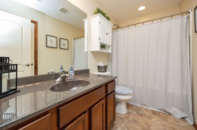 14616 Hickory Drive, Urbandale, IA 50323