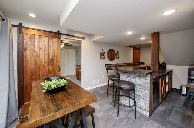 14616 Hickory Drive, Urbandale, IA 50323