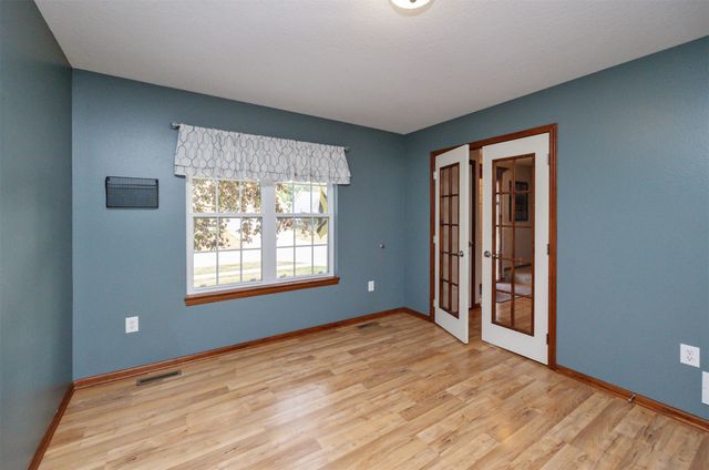 14616 Hickory Drive, Urbandale, IA 50323