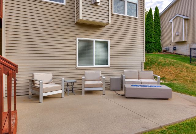 14616 Hickory Drive, Urbandale, IA 50323