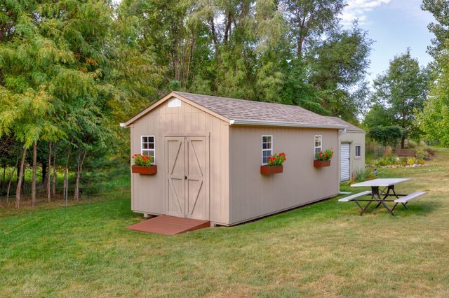 14616 Hickory Drive, Urbandale, IA 50323