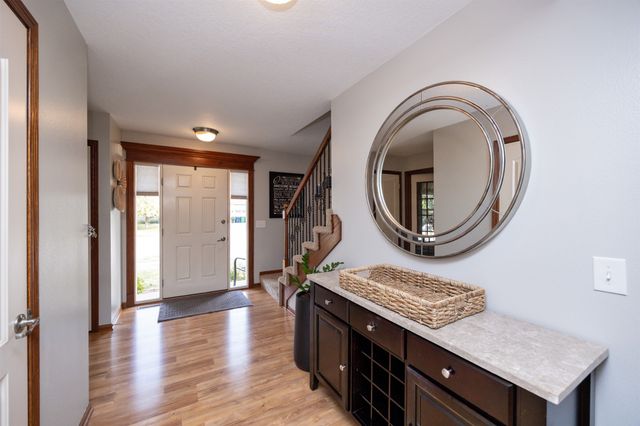 14616 Hickory Drive, Urbandale, IA 50323