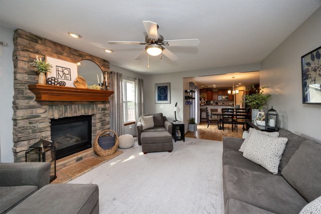 14616 Hickory Drive, Urbandale, IA 50323