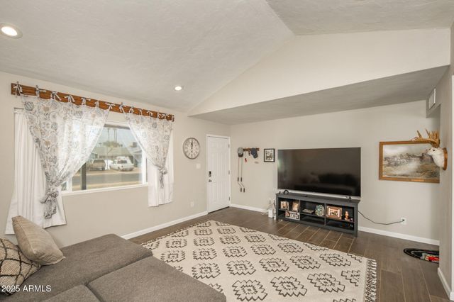 557 S VISALIA Street, Mesa, AZ 85202