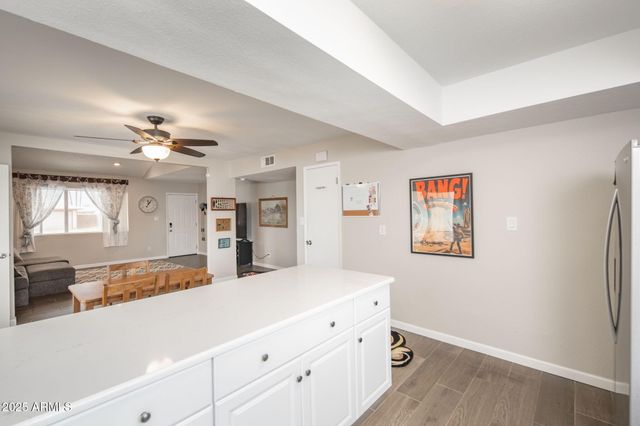 557 S VISALIA Street, Mesa, AZ 85202