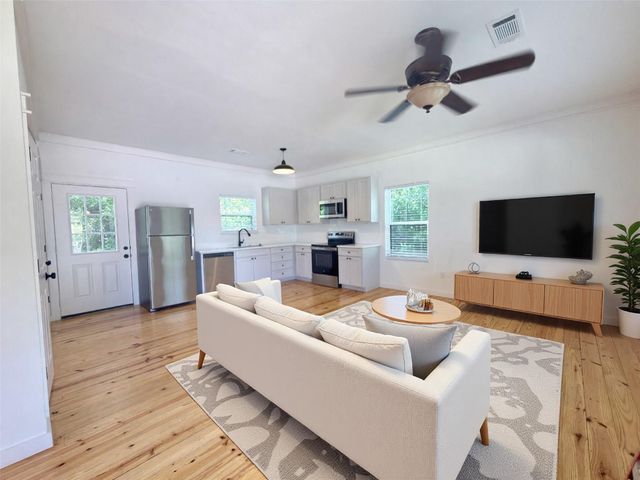 308 Lois Wright Circle, Brenham, TX 77833