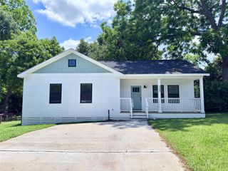 308 Lois Wright Circle, Brenham, TX 77833