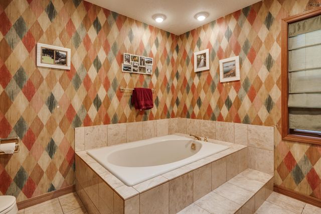 4313 RIDGEMONT DRIVE, Wichita Falls, TX 76309