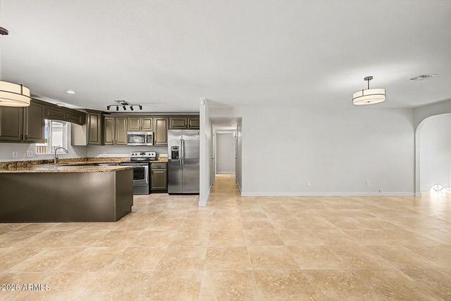 3948 E Hillery Drive, Phoenix, AZ 85032