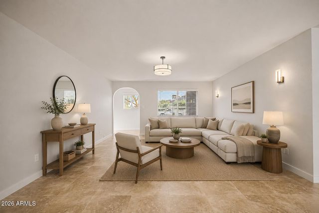 3948 E Hillery Drive, Phoenix, AZ 85032