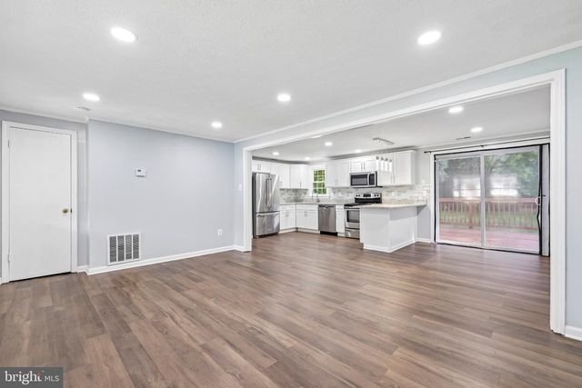 1437 CEDARHURST RD, Shady Side, MD 20764